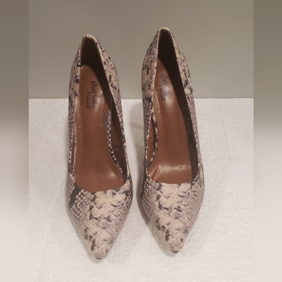 Charlotte Russe size 8 Pointy Stiletto Heels snake pattern - Picture 1 of 8